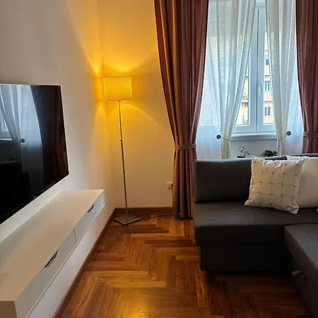 Gina's House Trastevere Station アパート *