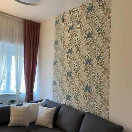 Gina's House Trastevere Station アパート