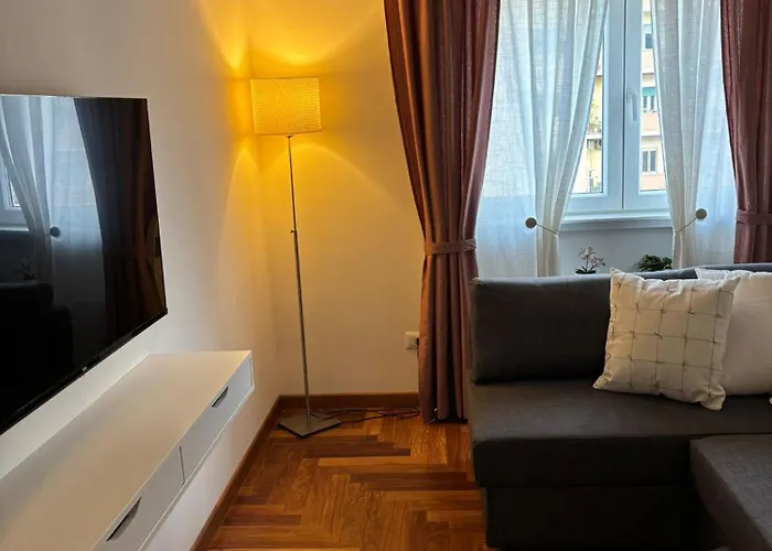 Gina's House Trastevere Station Διαμέρισμα *